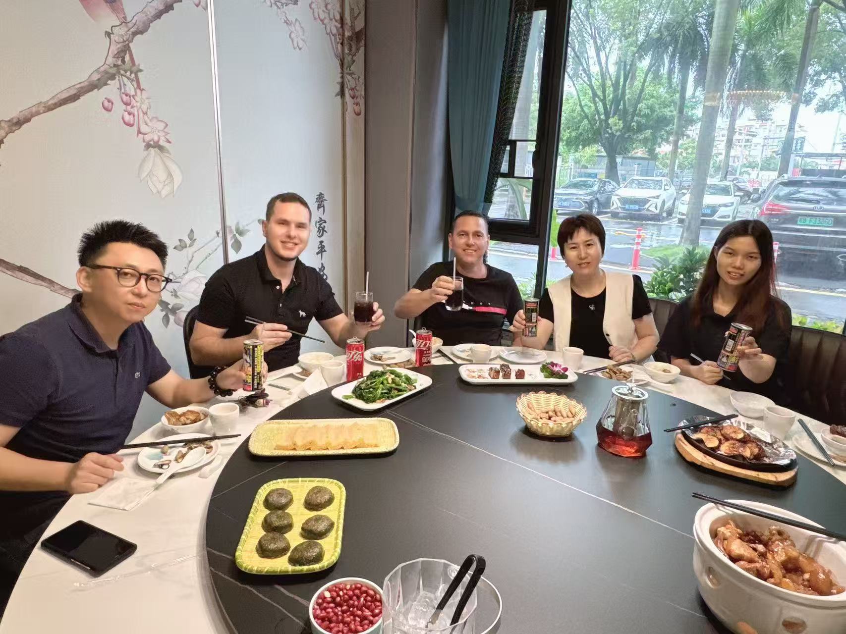 1751275218456173.jpg e5e264e94b49377b8ad84f0a547d6a8.jpg